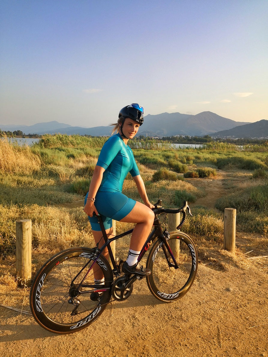 Niagara Women's Cycling Outfit